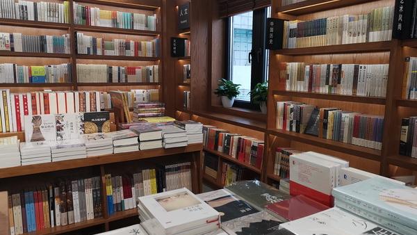 上海高校书店巡礼：书店是没有围墙的大学