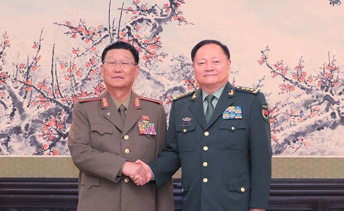 张又侠会见朝鲜人民军总政治局局长金秀吉