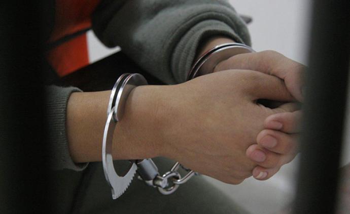 无锡一男子往返上海逃票480次省下2万元，涉诈骗被刑拘
