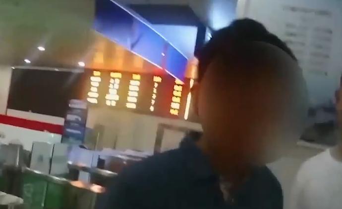 工程師躲列車廁所,一年買短乘長480次
