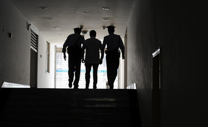 越南警方向中方移交一名嫌疑人，涉嫌买卖公民信息