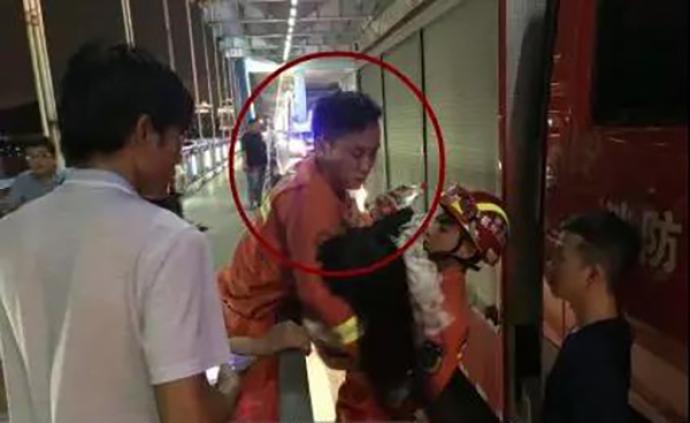 17岁女孩两次站上大桥欲轻生，杭州消防员张秋龙两次施救