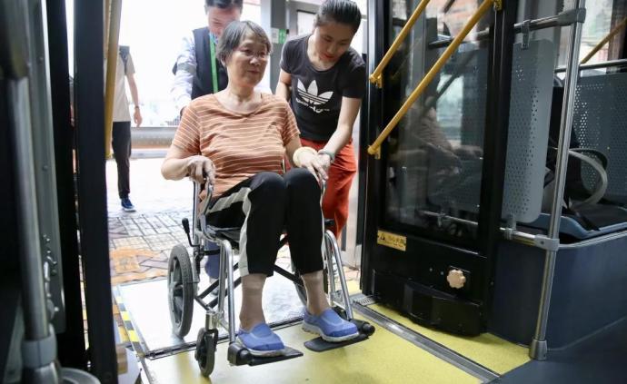 更方便！上海中心城区新购公交车将基本采用低地板无障碍车辆