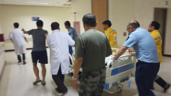 老挝车祸伤者病情加重，将转移回国治疗