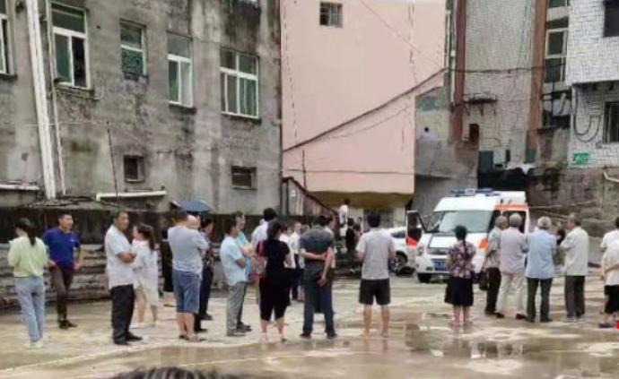四川南江警方通报：正直镇党委书记坠亡，已排除刑案