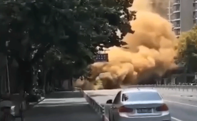 杭州地面坍塌燃?xì)庑孤旱罔F施工所致