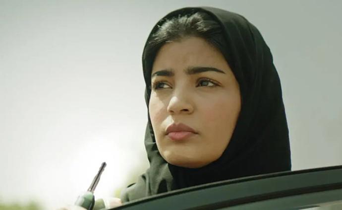 沙特女导演新片再议女权和沙特女性新困境，用艺术促社会改革
