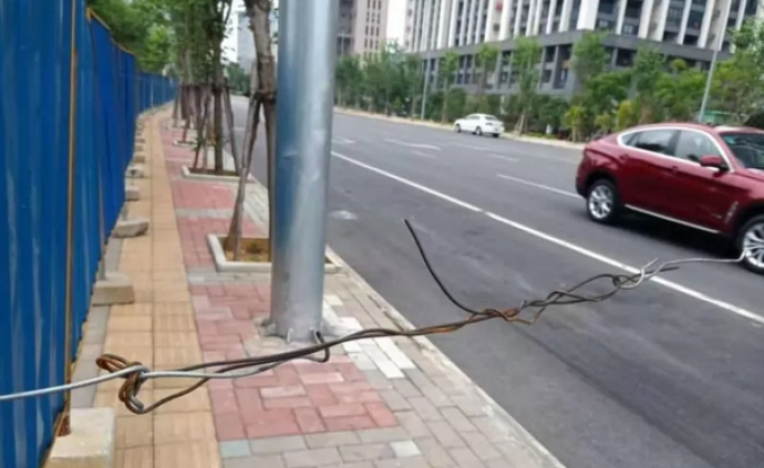 教師晨跑被攔路鐵絲“割喉”，當(dāng)場昏迷