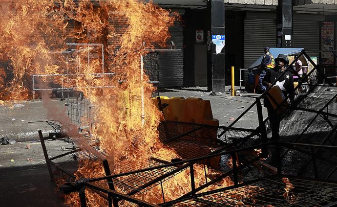 南非再现大规模骚乱：排外民粹主义还是“纯粹的犯罪”？