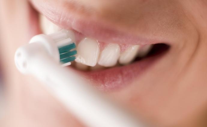 电动牙刷的营销是如何把大V一网打尽的？​