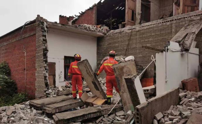 四川威远地震致1死63伤，当地已转移受灾群众2417人