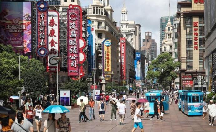 上海南京路步行街开街20年，将迎全球最大华为旗舰店
