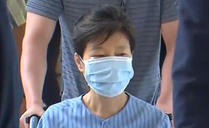 朴槿惠暂离看守所接受肩部手术，今年曾两次申请外部就医被拒