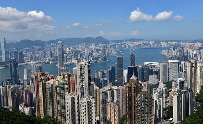 香港旅游业受冲击：酒店员工放无薪假，大堂经理穿西装洗碗