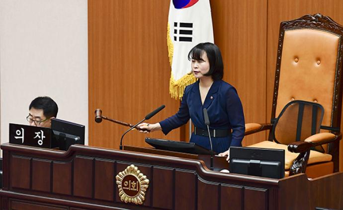 韩多个地方议长担心日韩关系恶化，同意搁置“战犯企业”条例