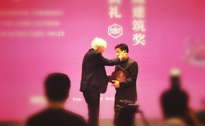 中国建筑师庄惟敏、德国建筑师冯·格康获第九届梁思成建筑奖