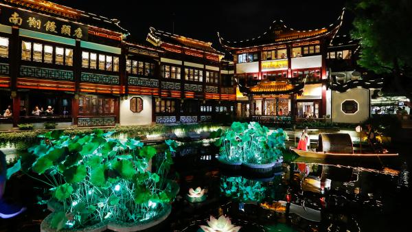 可爱的中国，奋进的上海｜豫园夜经济