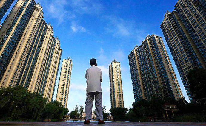 70年来中国城镇人均住房建筑面积从8.3平米增至39平米