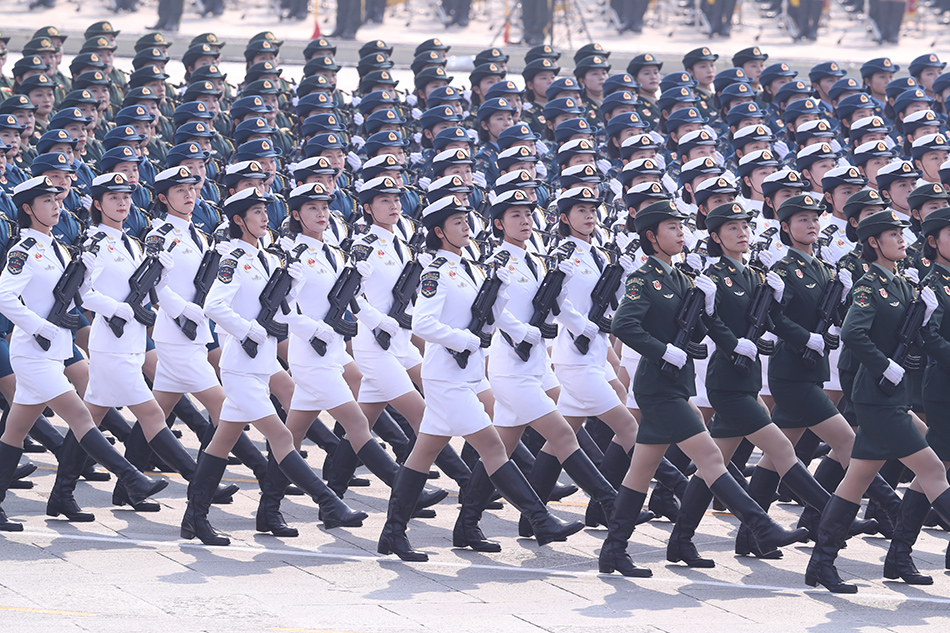 中国女阅兵震撼全世界图片