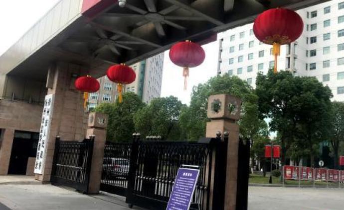 国庆假期江苏扬州市委市政府敞开大门，游客可泊车、吃简餐