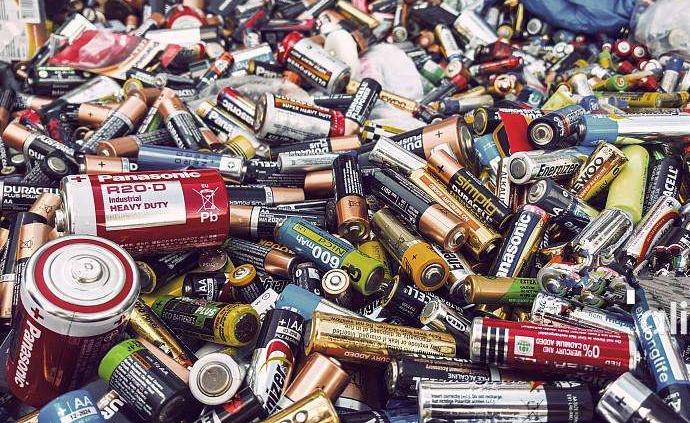 回收30余吨废旧电池提炼金属铅，内蒙古一人因污染环境获刑