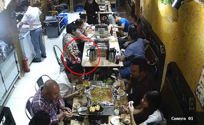 酒杯被投冰毒,男子失去意識后被帶去賭博