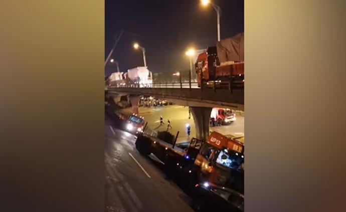 无锡桥梁事故目击者：事发路段平时多大货车经过