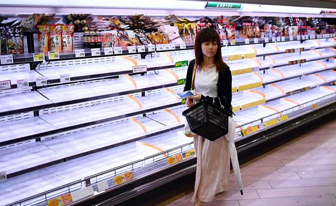 早安·世界｜强台风“海贝思”即将来袭，东京超市货架被搬空