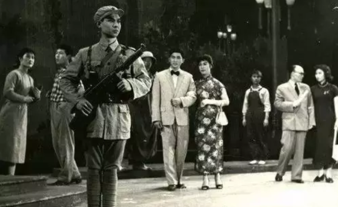 回望新中国戏剧70年：反映时代风貌，奏响奋斗赞歌