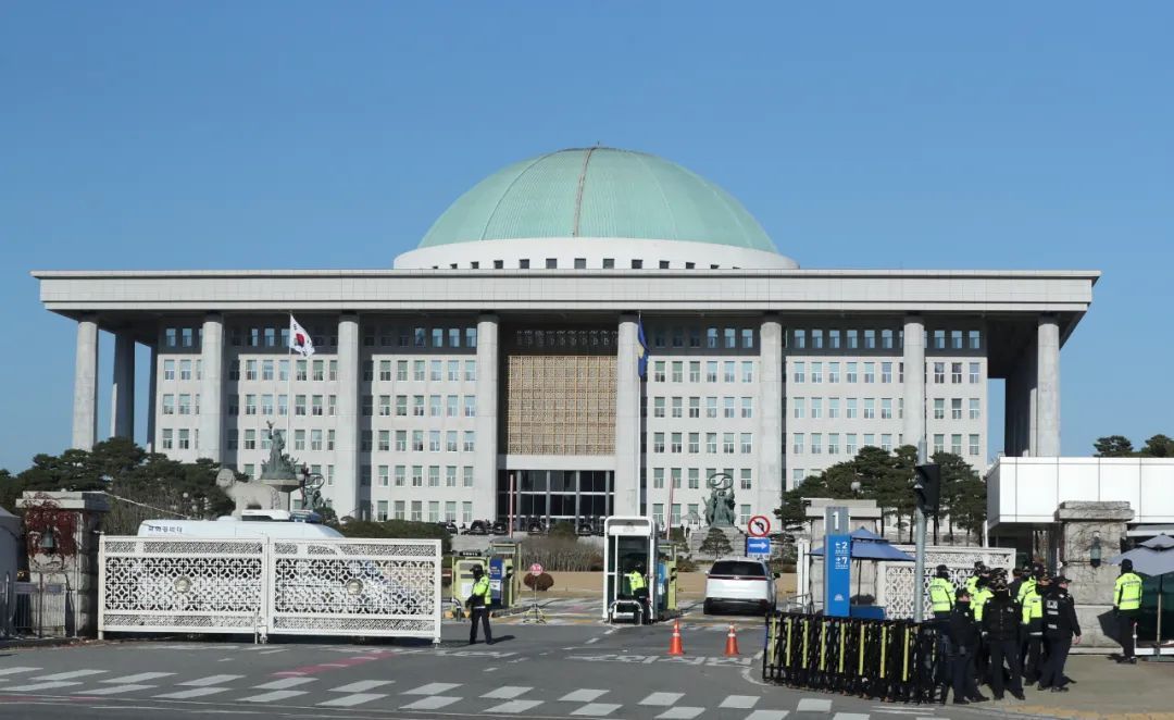 韩国国会全体会议举行，预计将就“内乱特检法”等进行表决