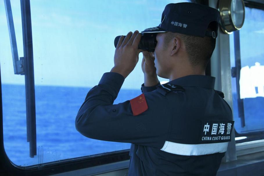 春节期间，中国海警值守南海黄岩岛海域