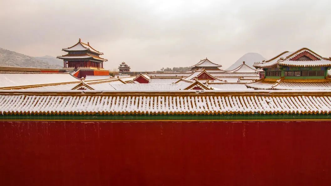 探访横店：短剧春节档硝烟四起，每个剧组都在抢雪景