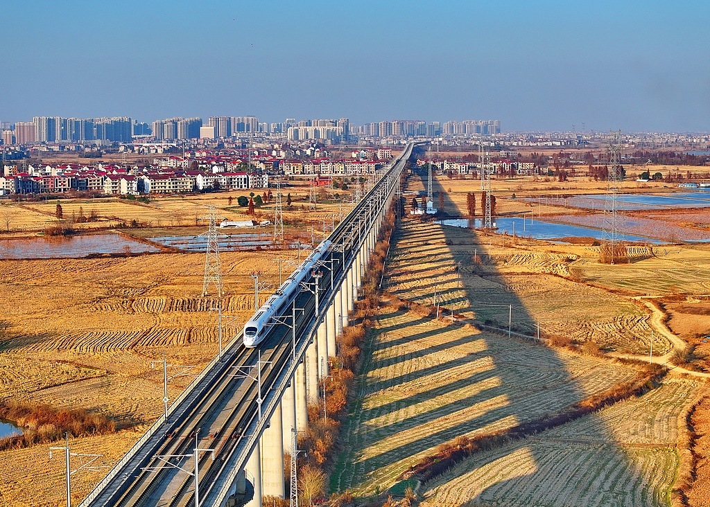 商务部：银发旅游列车面向所有年龄层，增开不会挤占客运高峰时段