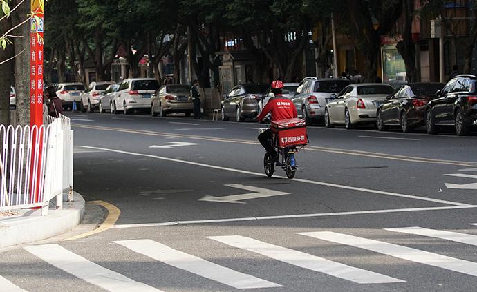深圳：快递员一月4次交通违法将停驶一年