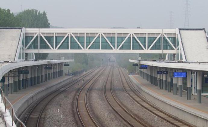 北京3条市郊铁路里程达241公里，未来运营将向地铁贴近
