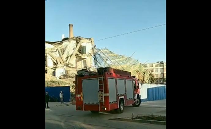 吉林省白城市一信用社办公楼房倒塌