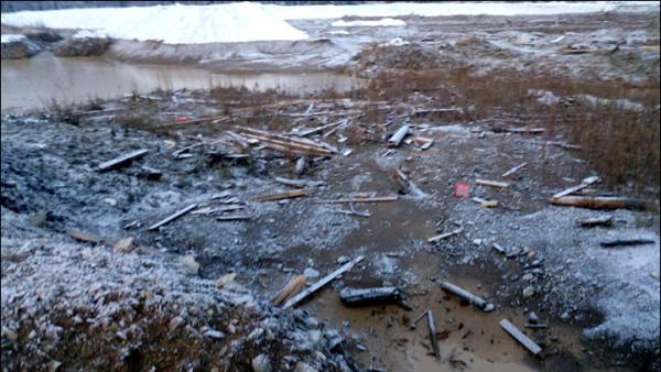 俄罗斯大坝坍塌淹没宿舍楼，已12死