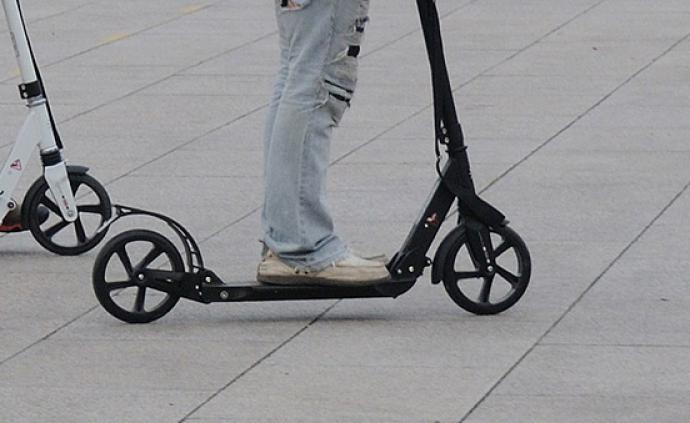 上海首例电动滑板车上路被交警扣留案宣判，原告诉求被驳回