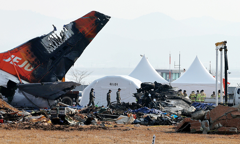 空难56天后，韩国务安机场恢复部分航班起降