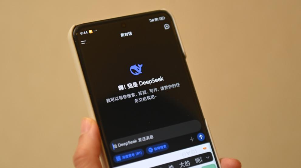 - 视频结交_同城结交-笑嗨文娱（不低调啊！美国新任特勤局局长手戴价格10多万腕表女上级腕表价格40万） 网上结交平台