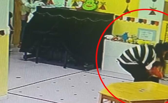 3歲男童回家尿失禁,推倒他的幼師被拘