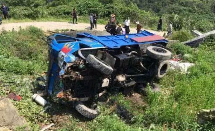 “温岭农用车侧翻致12死11伤”案宣判，司机获刑5年半