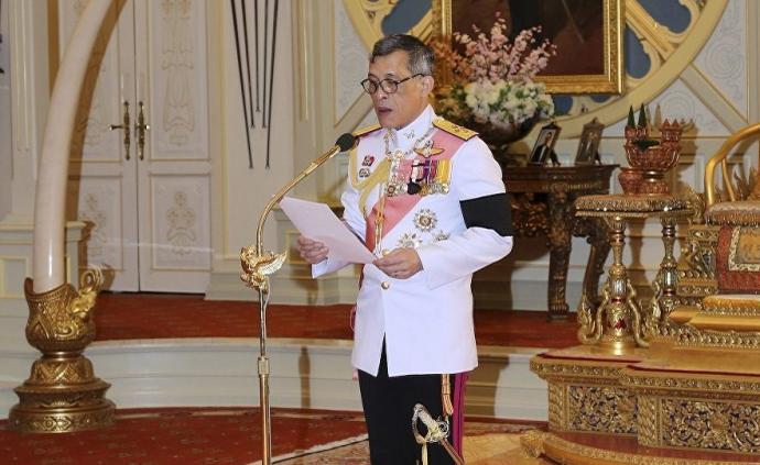 泰国王室解职4人，有人通奸有人极其邪恶