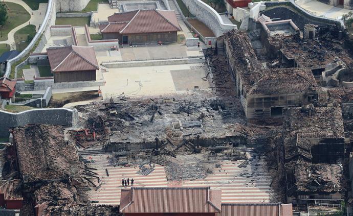 日本冲绳首里城大火已被扑灭，现场展开勘查取证