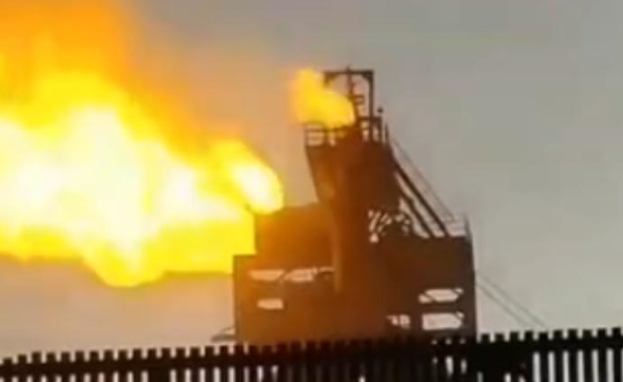 吉林钢铁厂高炉爆炸喷火舌，1死2伤