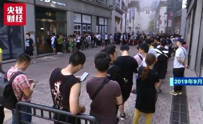 球鞋一面墻，堪比一套房！律師：炒鞋或涉嫌多項違法