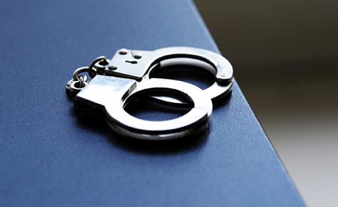 福州长乐区教育局：一幼儿园保育员针扎8名儿童，已被刑拘