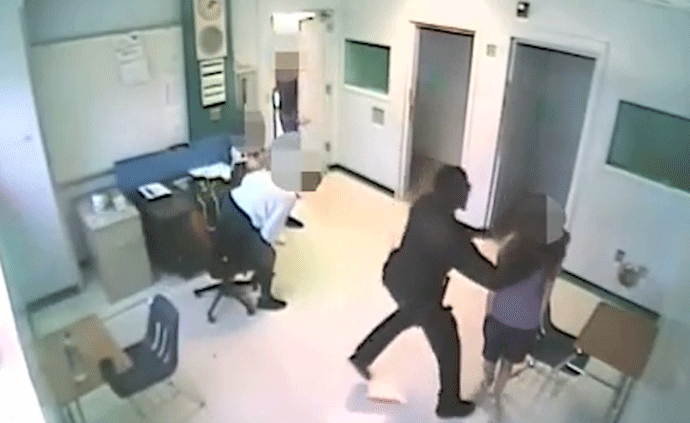 掐喉摔15歲女學生,美國校警被控虐待