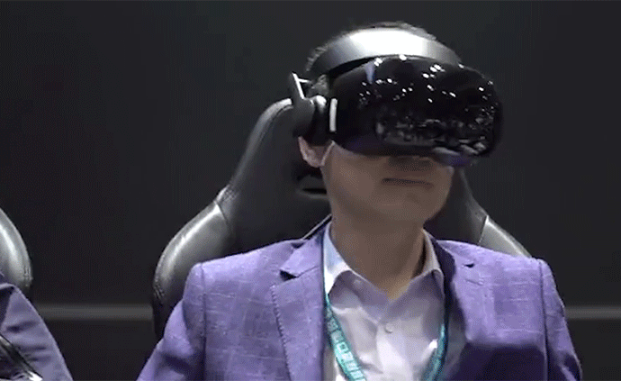 三星VR一体机游戏体验区，11台头显设备齐上阵