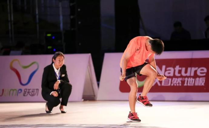 1秒跳绳7.6次，中国少年刷新世界纪录